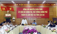 Thủ tướng Nguyễn Xuân Phúc làm việc với lãnh đạo tỉnh Lào Cai