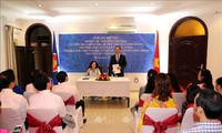 Trưởng Ban Dân vận Trung ương Trương Thị Mai thăm Đại sứ quán Việt Nam tại Qatar