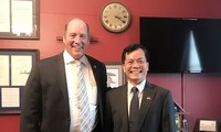 Đại sứ Việt Nam tại Hoa Kỳ trao đổi với Hạ nghị sĩ Ted Yoho về các lĩnh vực hợp tác Việt Nam-Hoa Kỳ