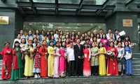 Bế mạc khoá tập huấn giảng dạy tiếng Việt cho giáo viên kiều bào