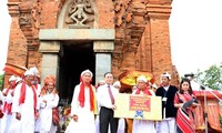 Tưng bừng Lễ hội Ka tê của đồng bào Chăm ở Ninh Thuận