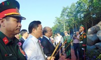 Thủ tướng Nguyễn Xuân Phúc dự Lễ khánh thành Đền thờ Liệt sĩ Núi Quế - Anh linh Đài