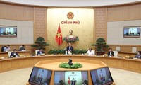 Thủ tướng Nguyễn Xuân Phúc đề nghị doanh nghiệp cùng thực hiện mục tiêu kép