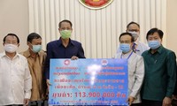 Cộng đồng người Việt chung tay chống dịch bệnh cùng Chính phủ và nhân dân Lào