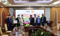 Hiệp hội phát triển văn hóa doanh nghiệp Việt Nam hỗ trợ khẩu trang y tế cho Đài TNVN