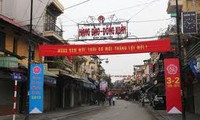 Hanoi pada  pagi tanggal satu  bulan pertama tahun imlek