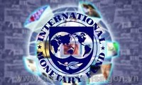 Dana Moneter Internasional menurunkan tarap prakiraan pertumbuhan ekonomi dunia 