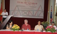 Forum Kesusasteraan Vietnam- Amerika Serikat  “ Melihat kembali dan  berkembang"