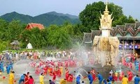 Hari Raya Tahun Baru tradisional  dari Laos, Thailand, Kamboja dan Myanmar