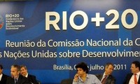 Forum dengan tema: Jalan menuju ke Rio+20 dan pasca- nya