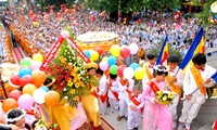 Mega Perayaan Waisak di Vietnam