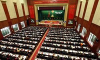  Pembukaan persidangan  ke- 9 Komite Tetap Majelis Nasional Vietnam.