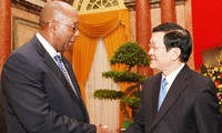Presiden Vietnam Truong Tan Sang menerima  perwakilan dagang AS