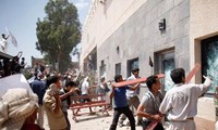 Lybia  menangkap kaum tersangka  menyerang  Konsulat Jenderal  AS 