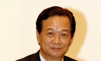 PM VN Nguyen Tan Dung berangkat menghadiri KTT ASEAN ke- 21