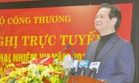 PM Vietnam  Nguyen Tan Dung membimbing penggelaran tugas instansi industri dan perdagangan 2013