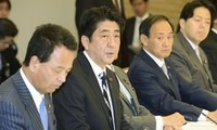 Pemilih Jepang mendukung upaya mendorong ekonomi yang diajukan PM Shinzo Abe