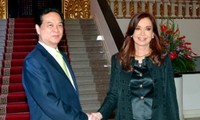 Presiden Argentina Cristina Fernandez de Kirchner  melakukan kunjungan resmi di Vietnam.