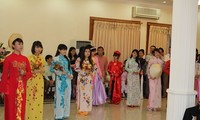 Hari Raya Tet dari komunitas orang Vietnam di Indonesia 