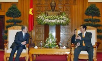 PM Vietnam, Nguyen Tan Dung  menerima mantan Presiden  Komis Eropa, Romano Prodi