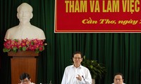 PMVN Nguyen Tan Dung melakukan temu kerja di propinsi Can Tho