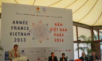 Lokakarya : “40 tahun- Hubungan Perancis-Vietnam: Evaluasi dan  Prospek”.