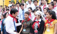 Presiden Vietnam, Truong Tan Sang  menerima  anak - anak tipikal yang menjumpai kesulitan