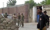 Kaum pembangkang Pakistan menyerang rumah penjara untuk melepaskan 40 tahanan