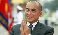 Raja Kamboja berseru kepada rakyat supaya tenang menunggu hasil pemilihan resmi