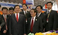  Vietnam aktif mendorong kerjasama ekonomi dan perdagangan ASEAN-Tiongkok