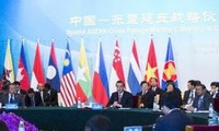 ASEAN  dan Tiongkok memulai perundingan tentang COC