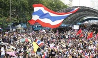 Thailand: Polisi terpaksa menggunakan gas air mata  untuk membubarkan kaum demonstran