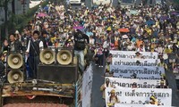Thailand : DSI meminta kepada Mahkamah Pidana memerintah menangkap 16 benggolan demonstrasi