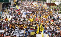 Tantangan yang dihadapi Venezuela di jalan melaksanakan target demokrasi dan kemajuan sosial