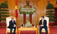 PM Vietnam, Nguyen Tan Dung menerima Duta Besar Kazakhstan, Beketzhan Zhumakhanov