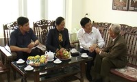Presiden Vietnam, Truong Tan Sang mengunjungi beberapa keluarga mantan prajurit Dien Bien