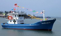  Propinsi Khanh Hoa mengadakan eksperimen menggalang kapal berkulit baja untuk kau nelayan