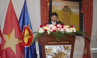 Memperingati Hari Nasional Vietnam di luar negeri