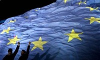EIU: Eropa  bisa mengalami “gempa politik” pada tahun 2015
