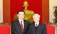 Sekjen KSPKV Nguyen Phu Trong menerima Ketua Parlemen Republik Korea , Chung Ui-wha