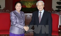 Sekjen KS PKV, Nguyen Phu Trong menerima Ketua Parlemen Laos