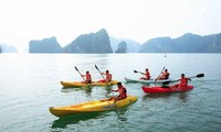 Penjelasan tentang olahraga mengayuh kayak di Vietnam