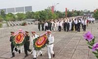 Peringatan ultah ke-40  Pembebasan total Vietnam Selatan dan Penyatuan Tanah Air