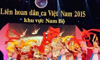 Catatan dari Festival  ke- 6 lagu rakyat  Vietnam  kawasan Nam Bo
