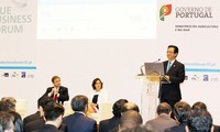  PM Nguyen Tan Dung  menghadiri Forum Ekonomi Kelautan Lisabon