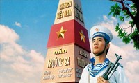 Memupuk pengetahuan tentang laut dan pulau untuk pemimpin semua propinsi dan kota di  Vietnam Utara