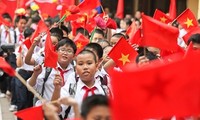 Lebih dari 22 juta pelajar dan mahasiswa Vietnam menghadiri acara pembukaan Tahun Ajar baru 2015-201