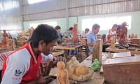 Pola Sekolah Menengah Kejuruan  memecahkan masalah  lapangan kerja untuk pemuda etnis minoritas kawasan Tay Nguyen 