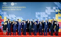 Pembukaan KTT ke-23 Forum Kerjasama Ekonomi Asia-Pasifik (APEC)