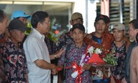 Kedutaan Besar Vietnam di Indonesia melepaskan 42 nelayan Vietnam berkumpul dengan keluarga